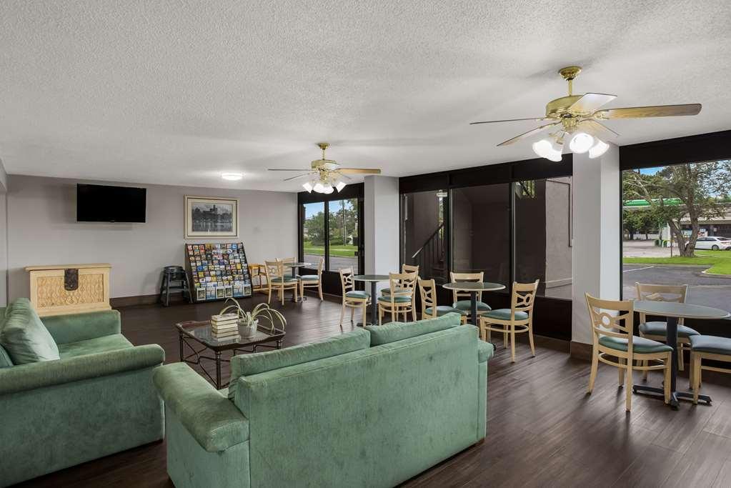 Econo Lodge Georgetown Interior photo